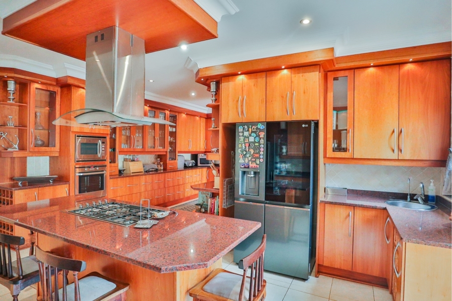 5 Bedroom Property for Sale in Xanadu Eco Park North West